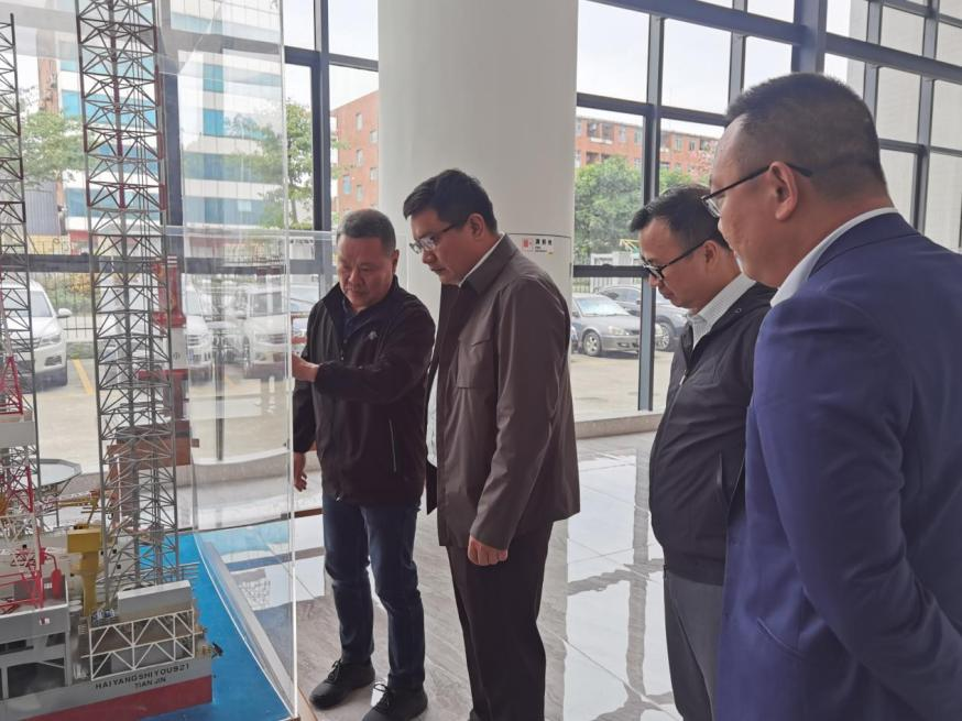 佛山市人才發(fā)展集團、佛山市科創(chuàng)控股領導蒞臨我司調研指導！