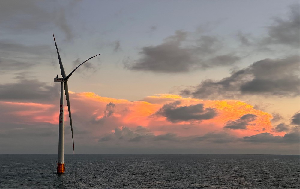 海南1200MW海上風(fēng)電項(xiàng)目！精銦01完成首臺(tái)風(fēng)機(jī)安裝